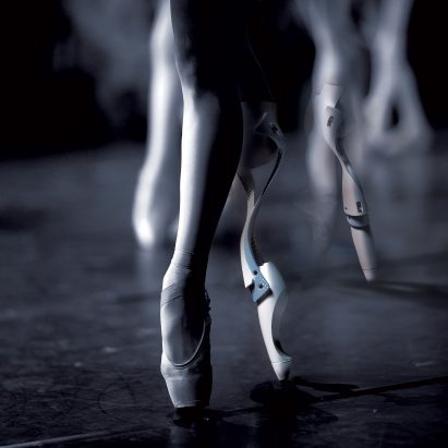 Prosthetic ballet leg for amputees encourages new genre of dance