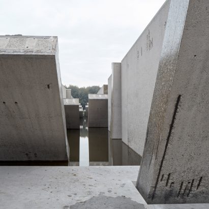 RAAAF and Atelier de Lyon slice open huge wave machine to create Deltawerk monument