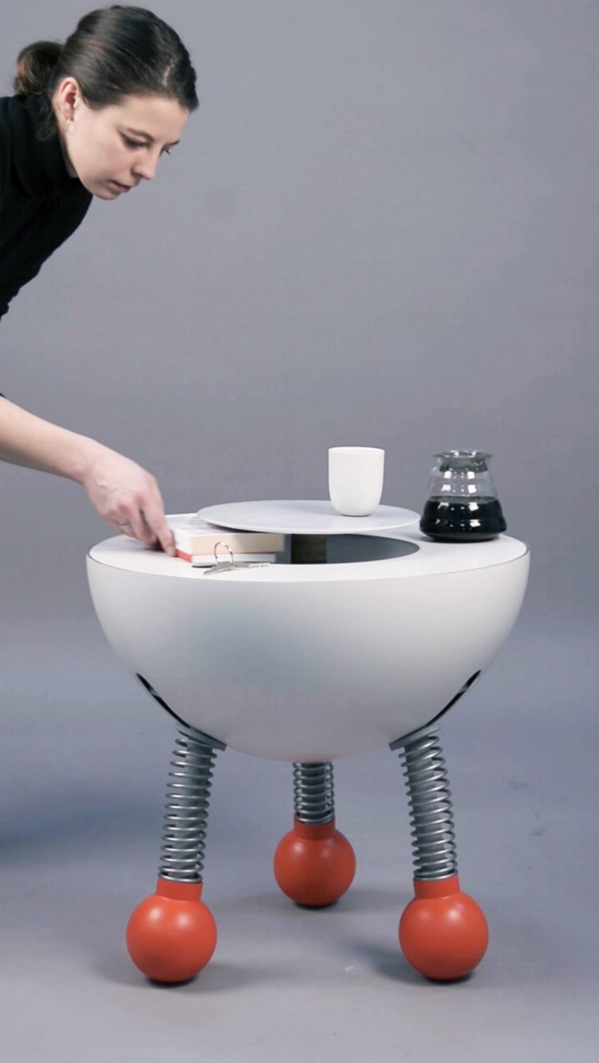 Responsive Furniture by Christian Hammer Juhl and Jade Chan