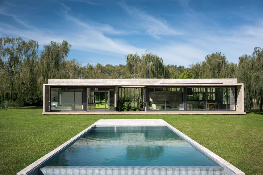 Rodriguez House by Luciano Kruk