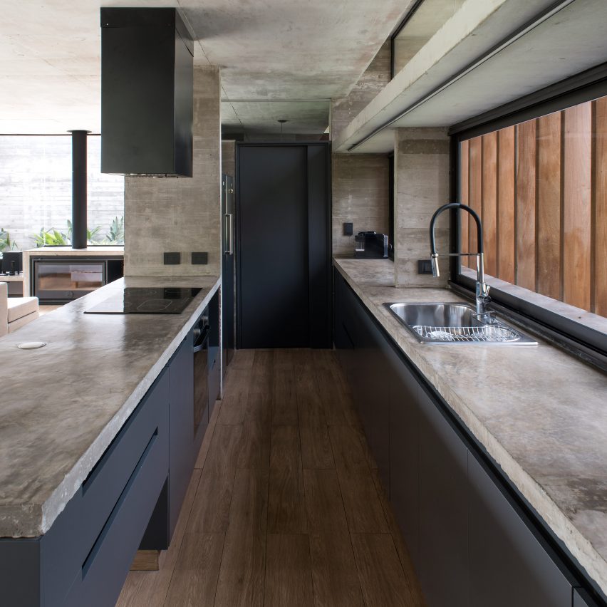 Rodriguez House by Luciano Kruk