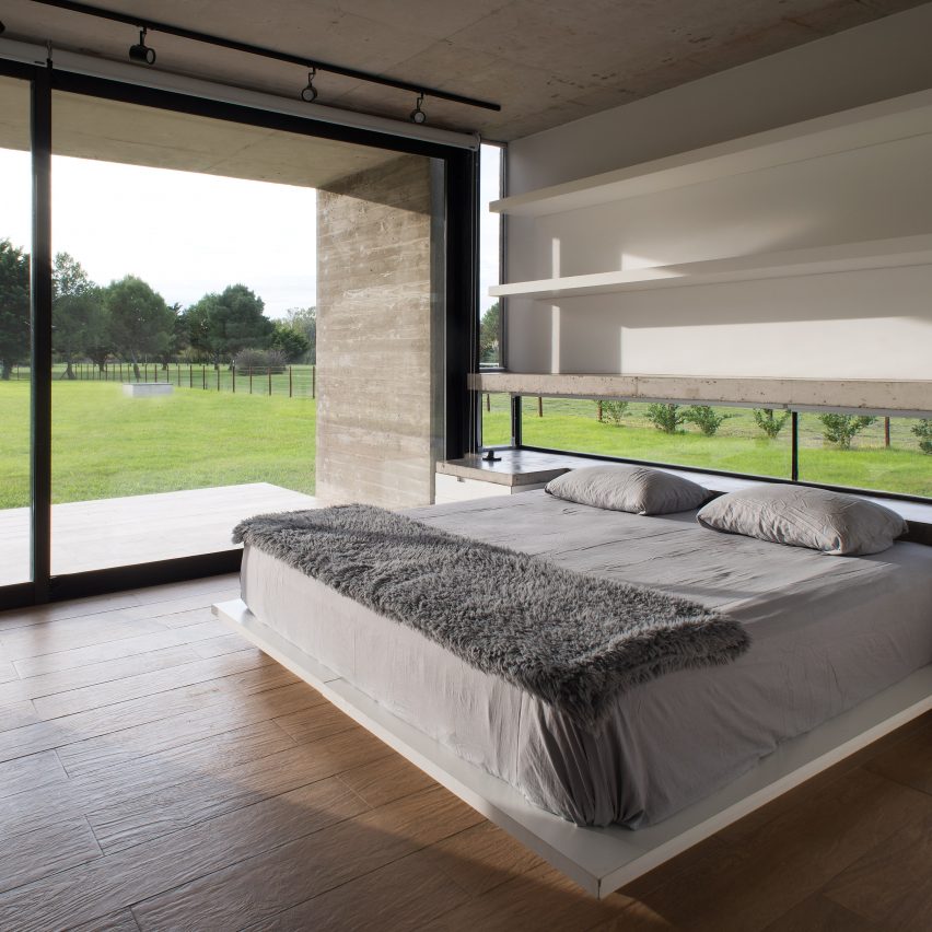 Rodriguez House by Luciano Kruk