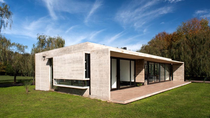 Rodriguez House by Luciano Kruk