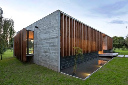 Rodriguez House by Luciano Kruk