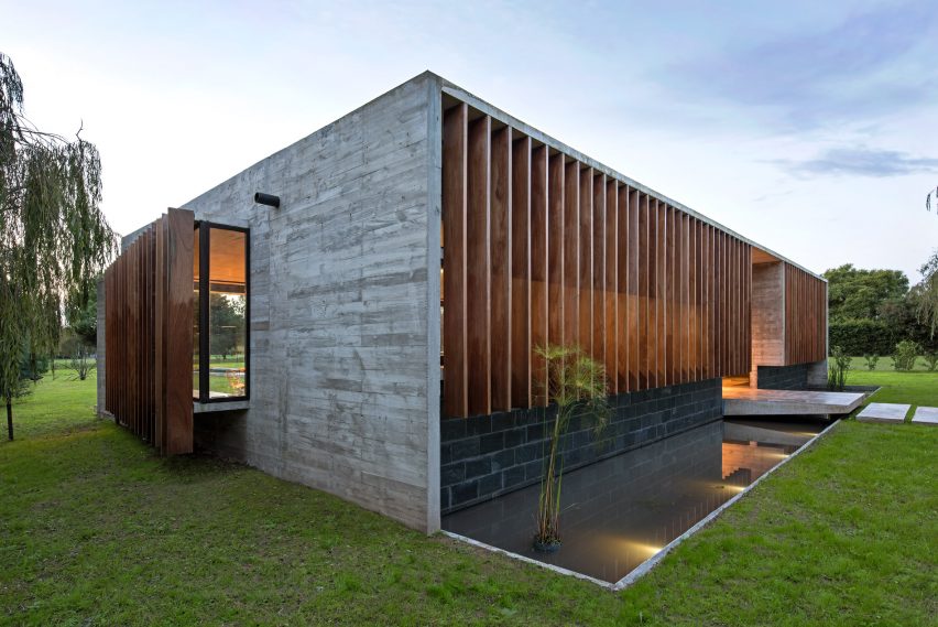 Rodriguez House by Luciano Kruk
