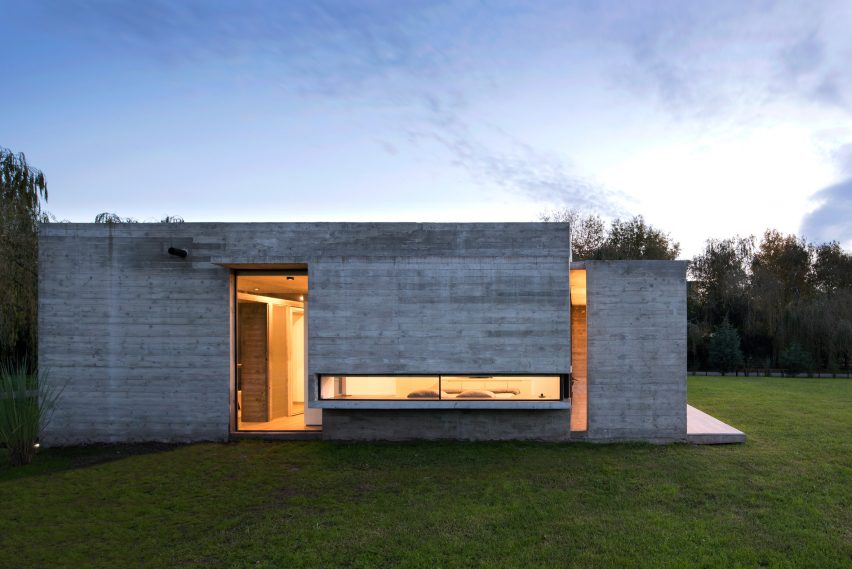 Rodriguez House by Luciano Kruk