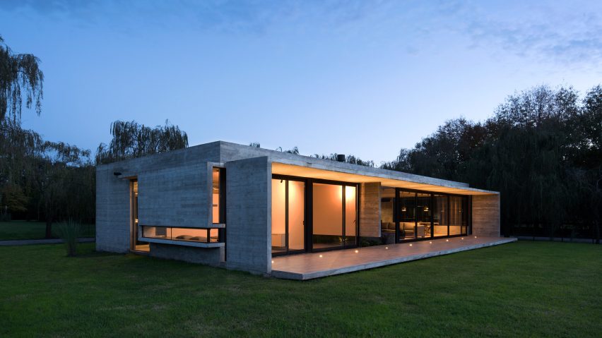Rodriguez House by Luciano Kruk