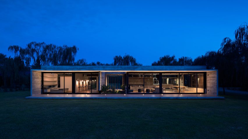 Rodriguez House by Luciano Kruk