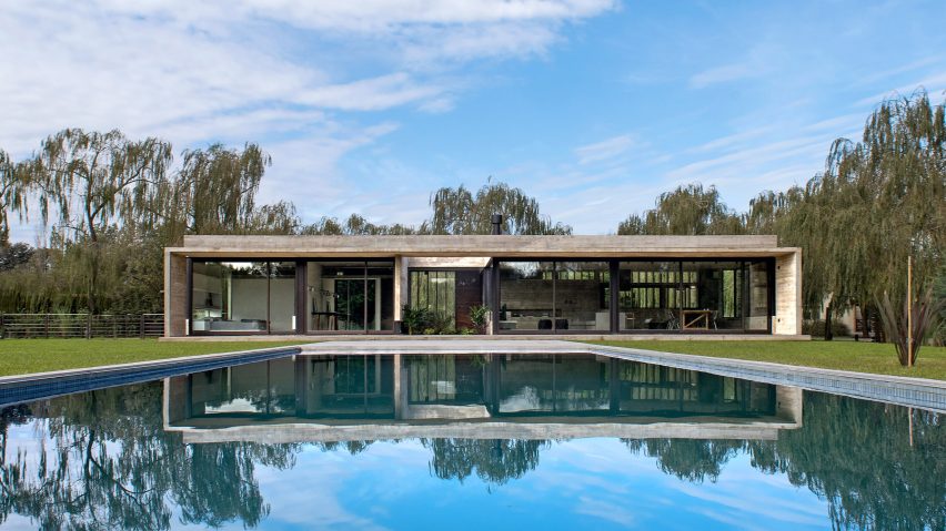 Rodriguez House by Luciano Kruk