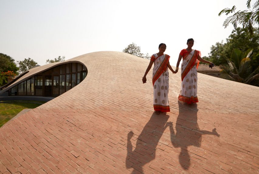 Maya Somaiya Library by Sameep Padora & Associates