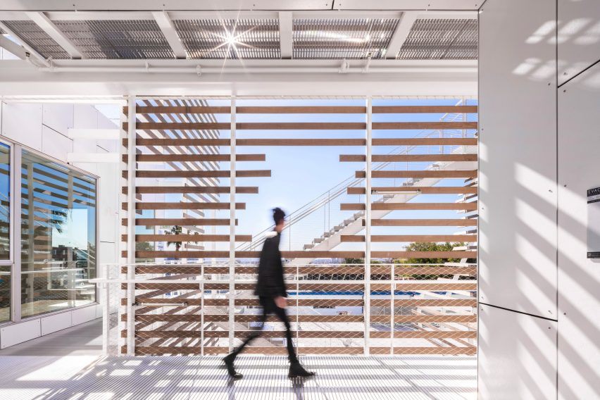 San Vicente 935 by LOHA