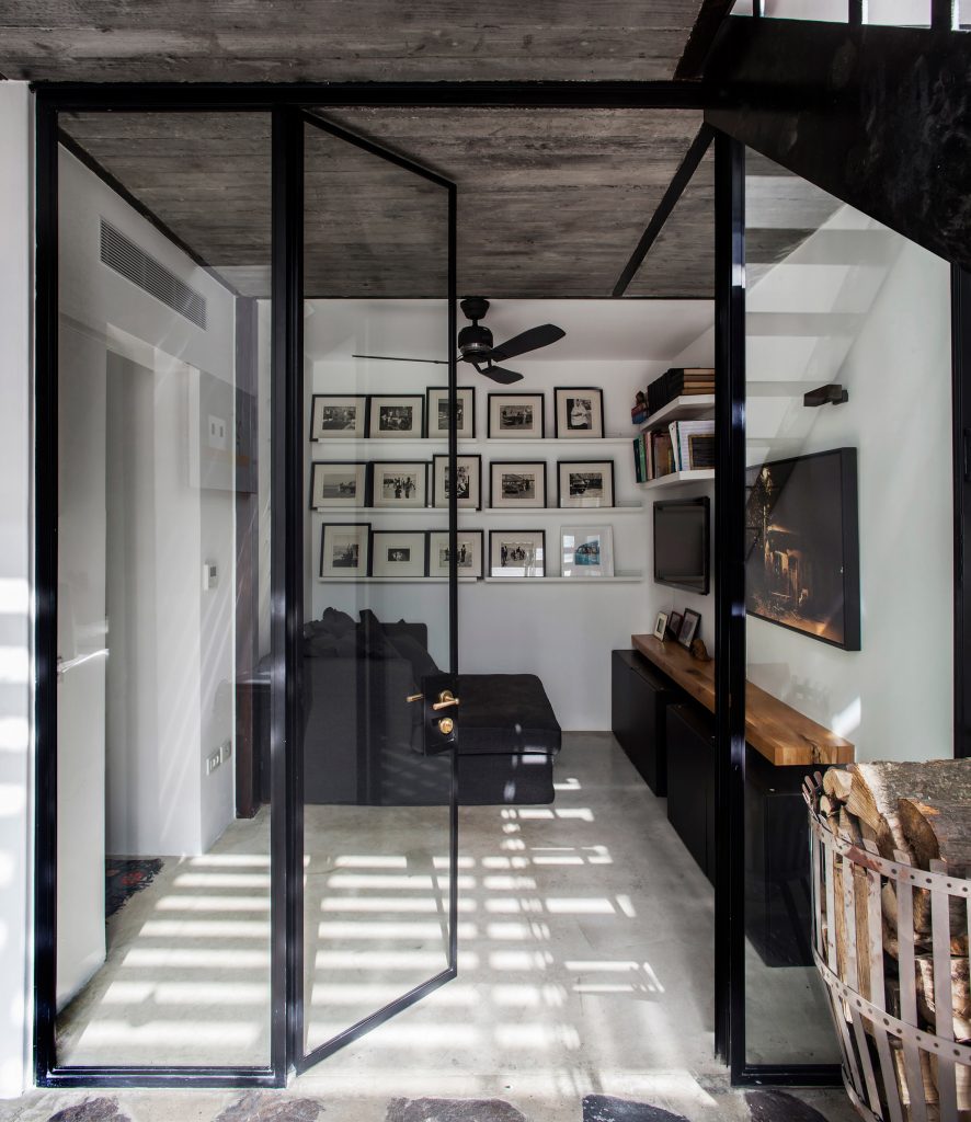 Spiral Suite House by Anat Gay Architects