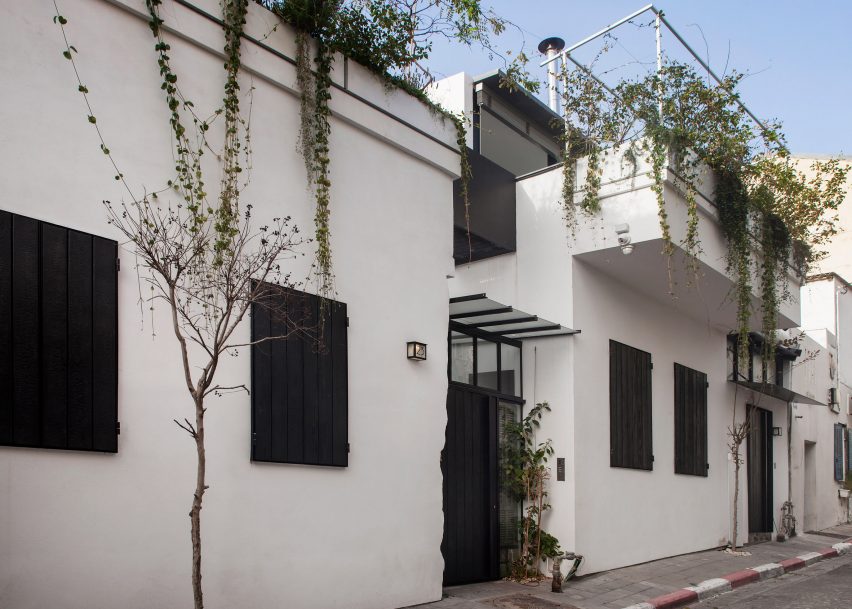 Spiral Suite House by Anat Gay Architects