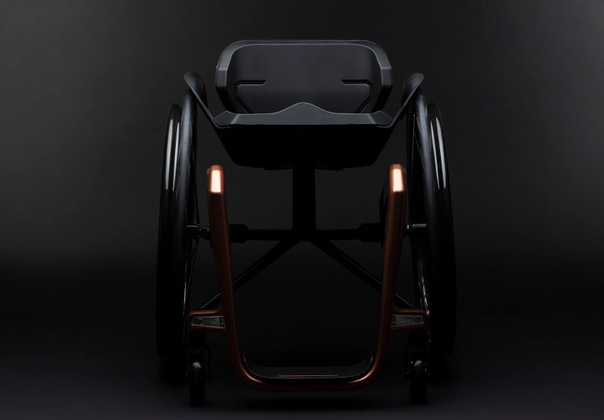Superstar graphene wheelchair by Küschall