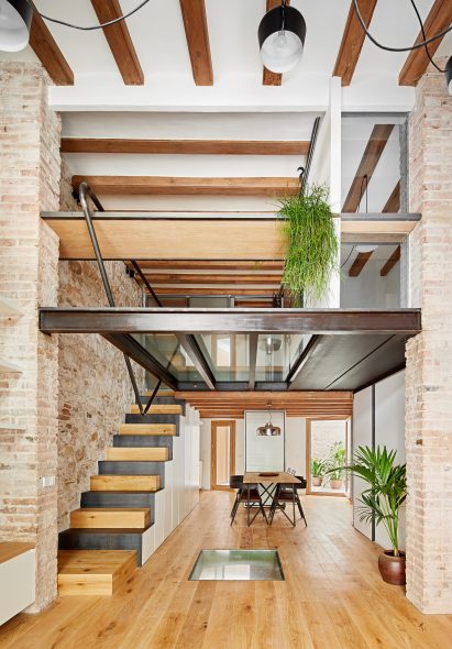 Triplex At Sant Antoni by Valentí Albareda Tiana