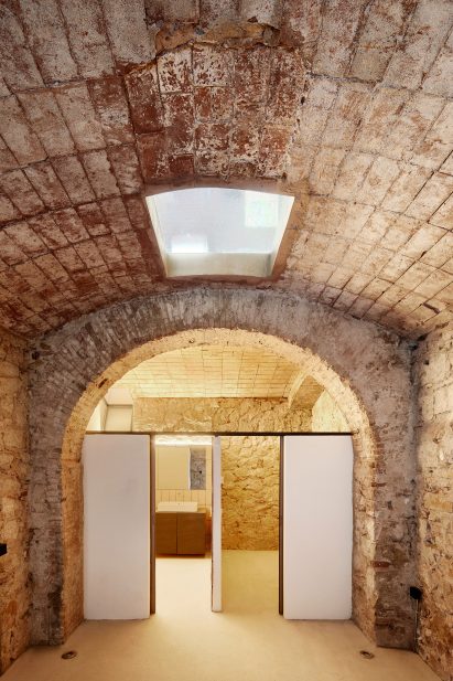 Triplex At Sant Antoni by Valentí Albareda Tiana