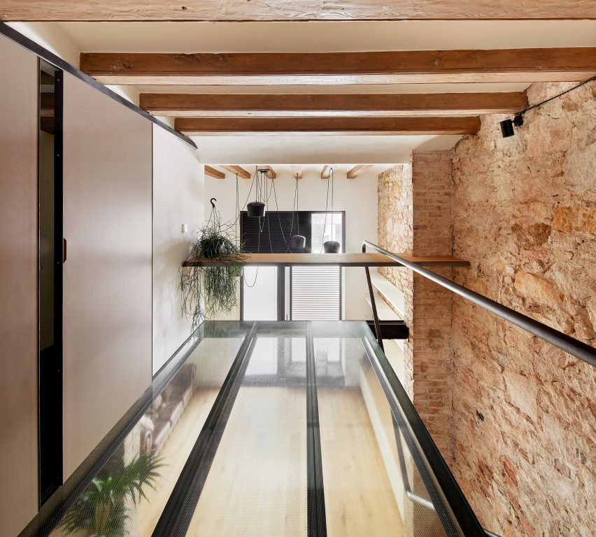 Triplex At Sant Antoni by Valentí Albareda Tiana