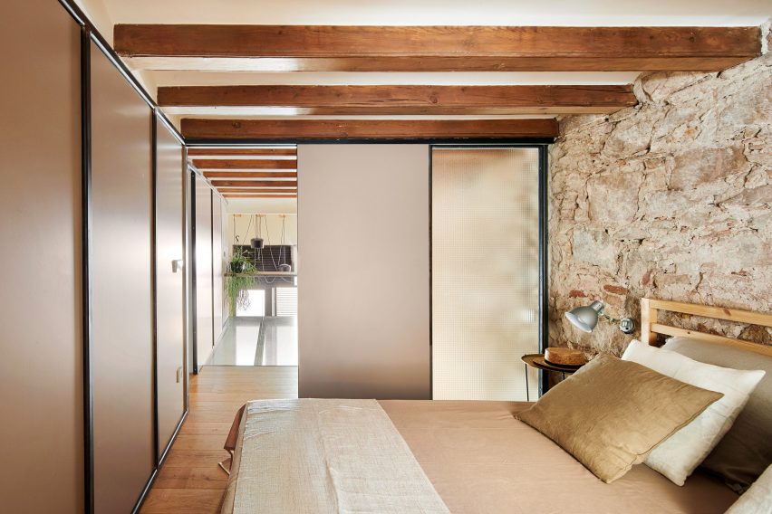 Triplex At Sant Antoni by Valentí Albareda Tiana