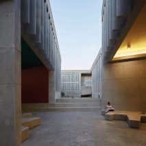 Edificio E by Barclay & Crousse