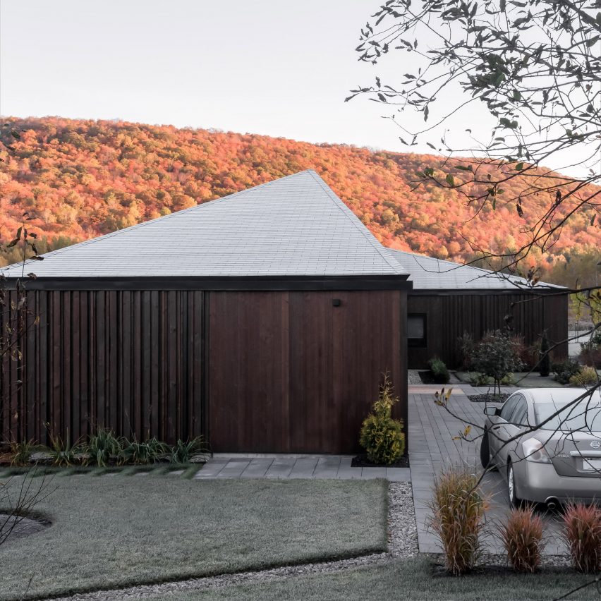 Vallee du Parc Residence by Chevalier Morales Architectes