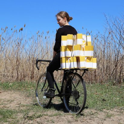 VeloMed helps volunteers transport seven times as many medicine boxes in malarial Africa