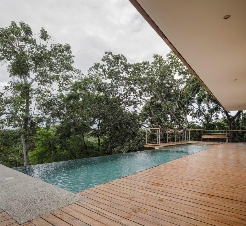 Waterfall house by LSD Architects
