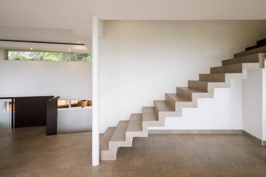 Waterfall house by LSD Architects