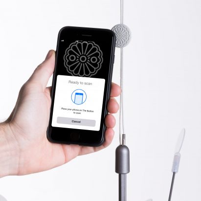 Moooi authentication app