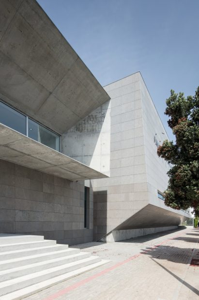 Angular forms create "dynamic" aesthetic at Portuguese sports facility by Valdemar Coutinho Arquitectos