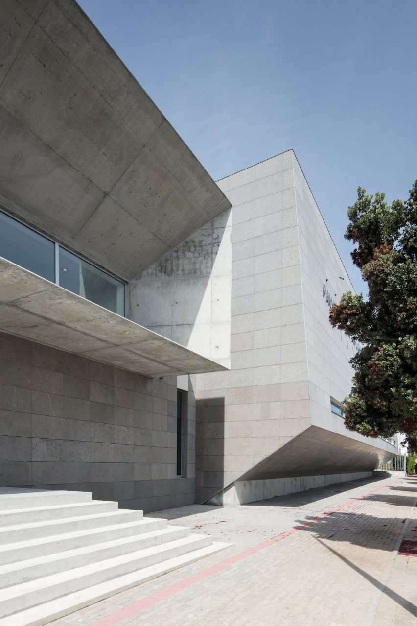 Angular forms create "dynamic" aesthetic at Portuguese sports facility by Valdemar Coutinho Arquitectos