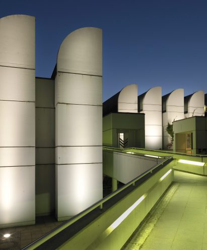 Berlin's Bauhaus-Archiv designed by Walter Gropius to offer "a vivid encounter with the Bauhaus"
