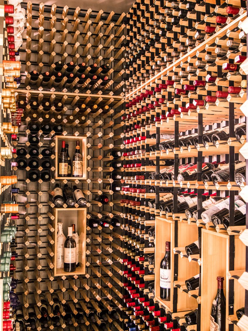 Architectural studio Designreserve have created a liquor store-cum-bar in Sanlitum, Beijing