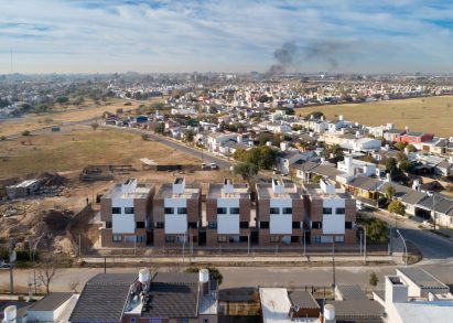 Housing for Argentinian teachers by Nomada and Eypaa