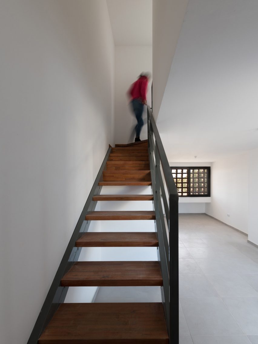 Housing for Argentinian teachers by Nomada and Eypaa