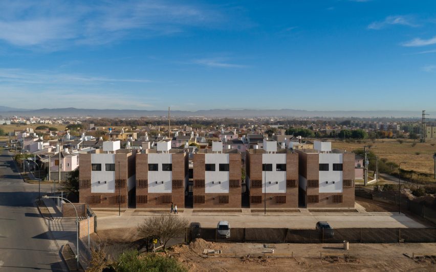 Housing for Argentinian teachers by Nomada and Eypaa