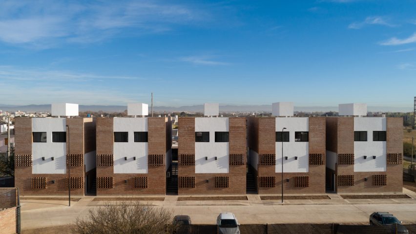 Housing for Argentinian teachers by Nomada and Eypaa