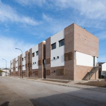 Housing for Argentinian teachers by Nomada and Eypaa