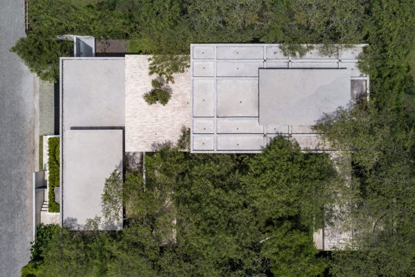 Tacuri House by Gabriel Rivera