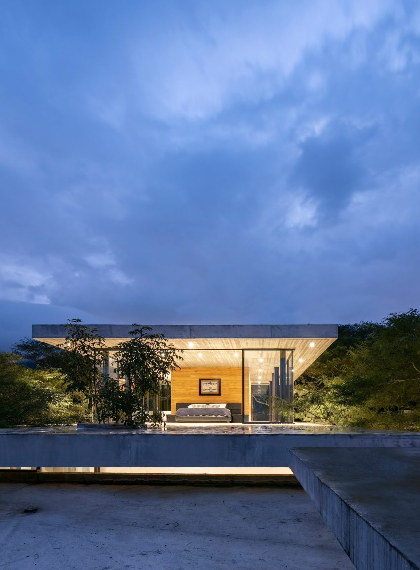 Tacuri House by Gabriel Rivera