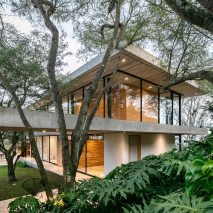 Tacuri House by Gabriel Rivera