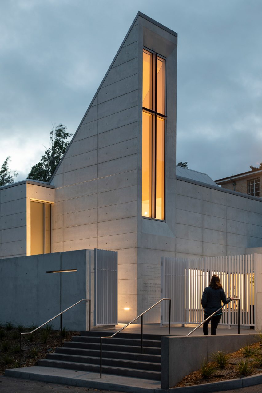St Mary's Chapel by Cavagnero Associates