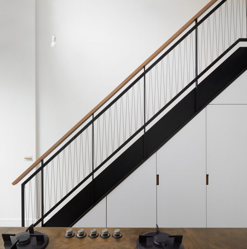 Merrett Houmøller Architects has renovated and extended a townhouse in north London