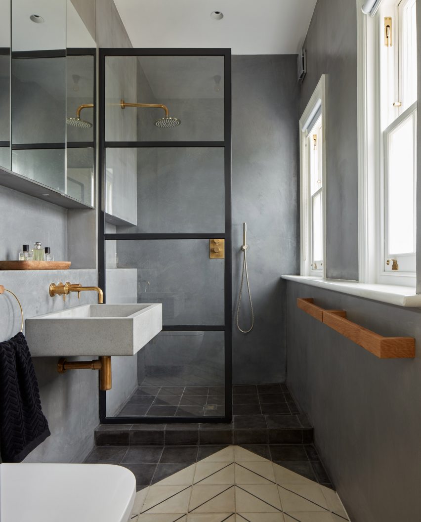 Merrett Houmøller Architects has renovated and extended a townhouse in north London