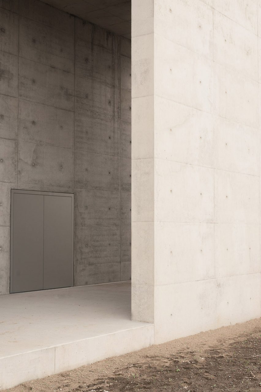 Crematorium Siesegem by KAAN Architecten