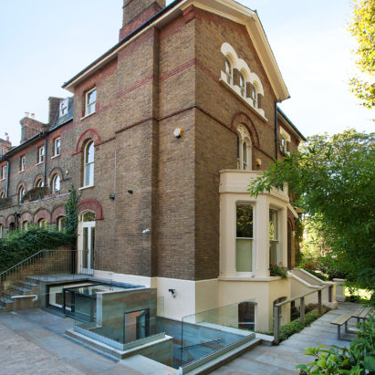 Highbury New Park, Islington, by Appleton Weiner