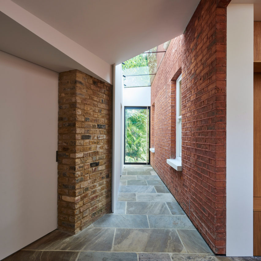 Link Building, Southwark, by Powell Tuck Associates