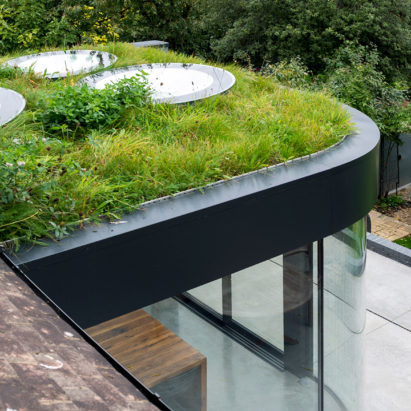 The Black Curve, Bromley, by Ar'Chic