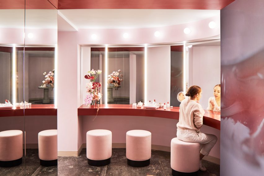 Glossier HQ by Rafael de Cárdenas