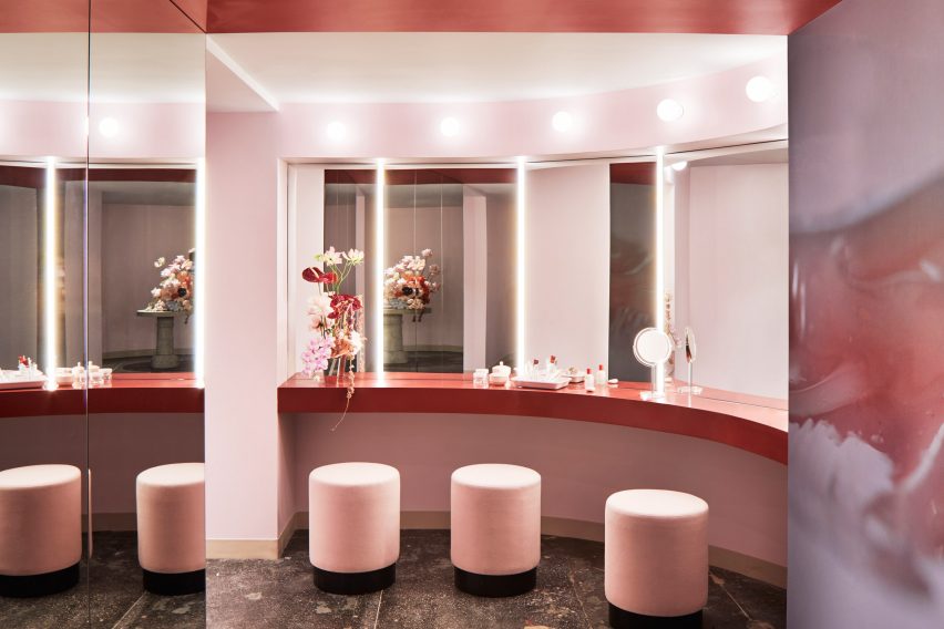 Glossier HQ by Rafael de Cárdenas