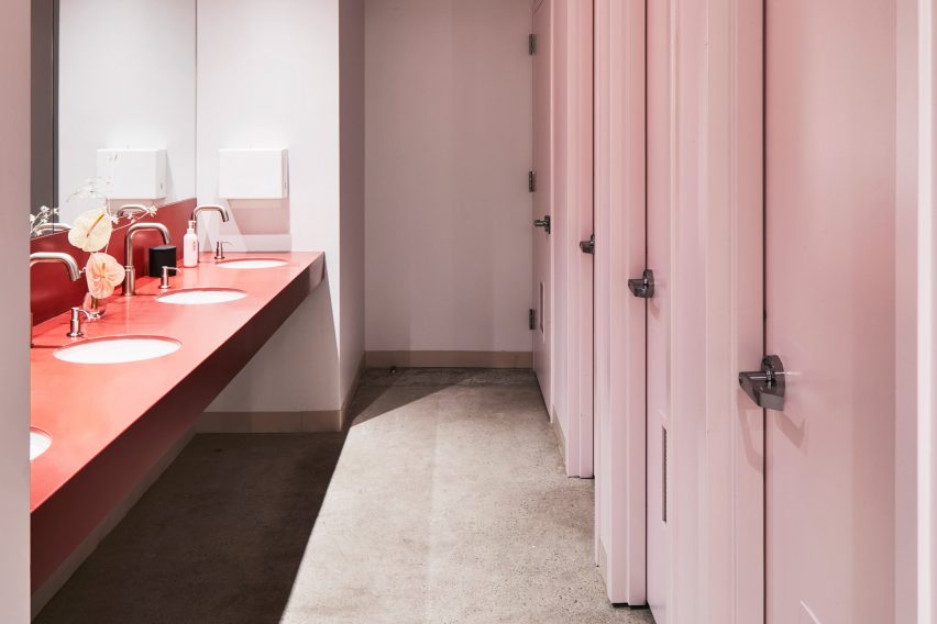 Glossier HQ by Rafael de Cárdenas